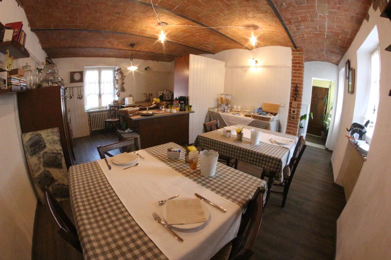 Bed and Breakfast Poggio Dei Farinetti Діано-д'Альба Екстер'єр фото