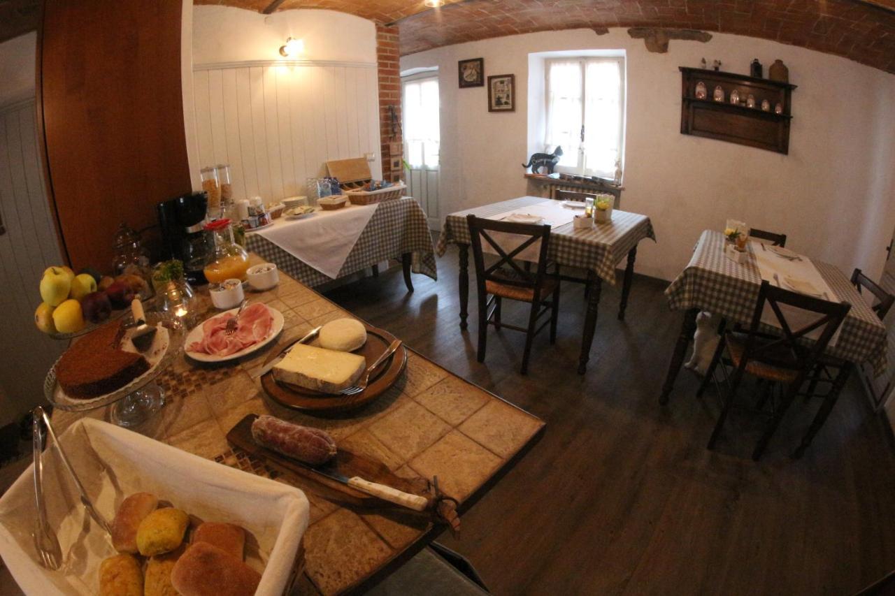 Bed and Breakfast Poggio Dei Farinetti Діано-д'Альба Екстер'єр фото