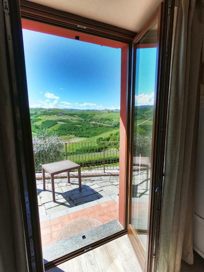 Bed and Breakfast Poggio Dei Farinetti Діано-д'Альба Екстер'єр фото