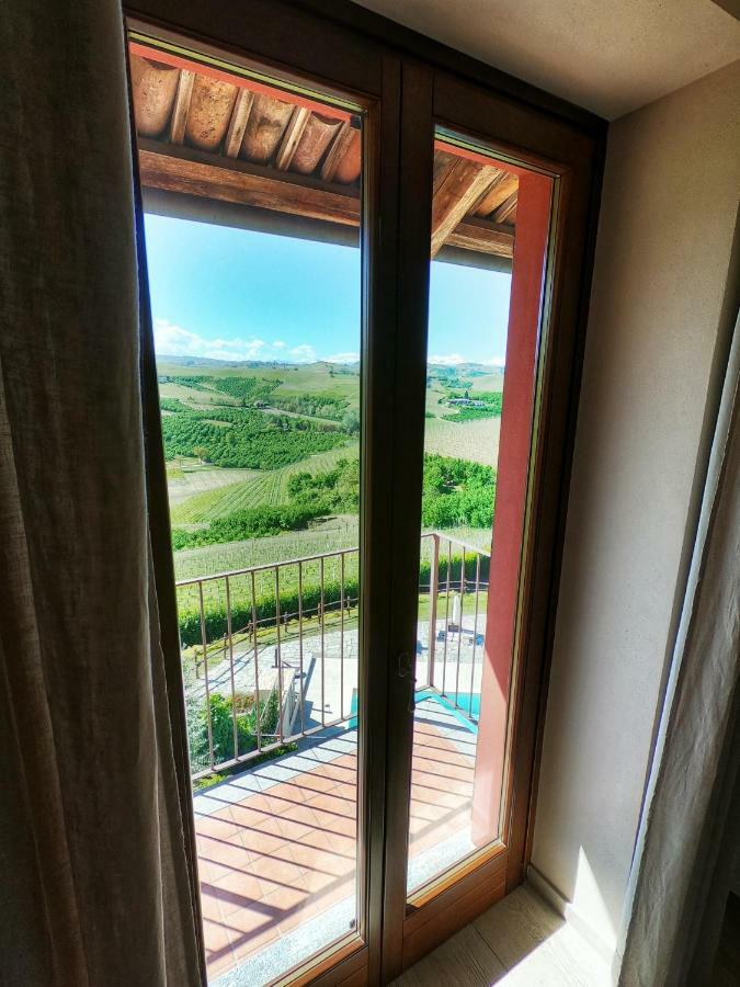 Bed and Breakfast Poggio Dei Farinetti Діано-д'Альба Екстер'єр фото