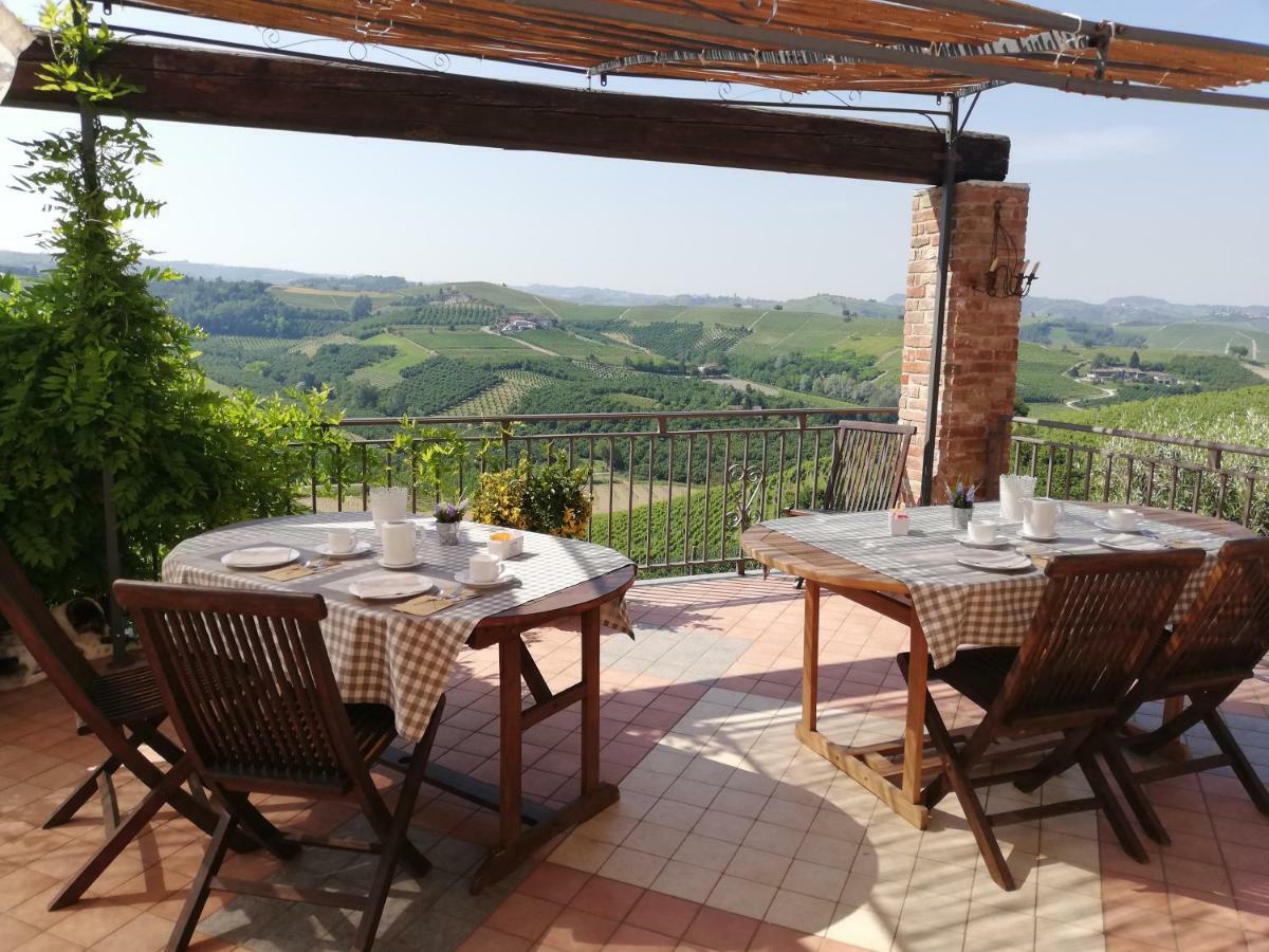 Bed and Breakfast Poggio Dei Farinetti Діано-д'Альба Екстер'єр фото